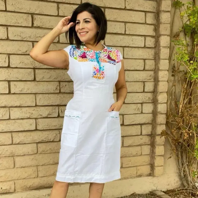 Vestido de $59 Mexicano Handmade Embroidered Dresses in Oaxaca hand made in Mexico, hecho a mano