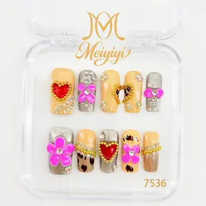 .DP.7536.Heart-shaped Carved Wearable Nails