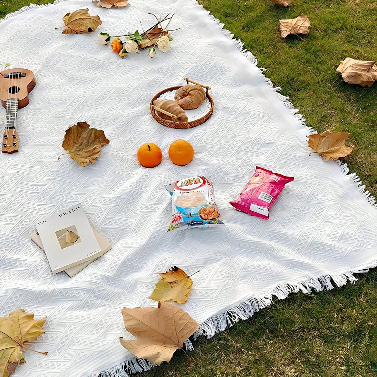 1 Pc Waterproof Elegant White Reversible Fabric Mat - Outdoor Camping Rug, Picnic Blanket, Home Furniture Cover (Multi-Use Home Supply), Foldable Storage Bags
