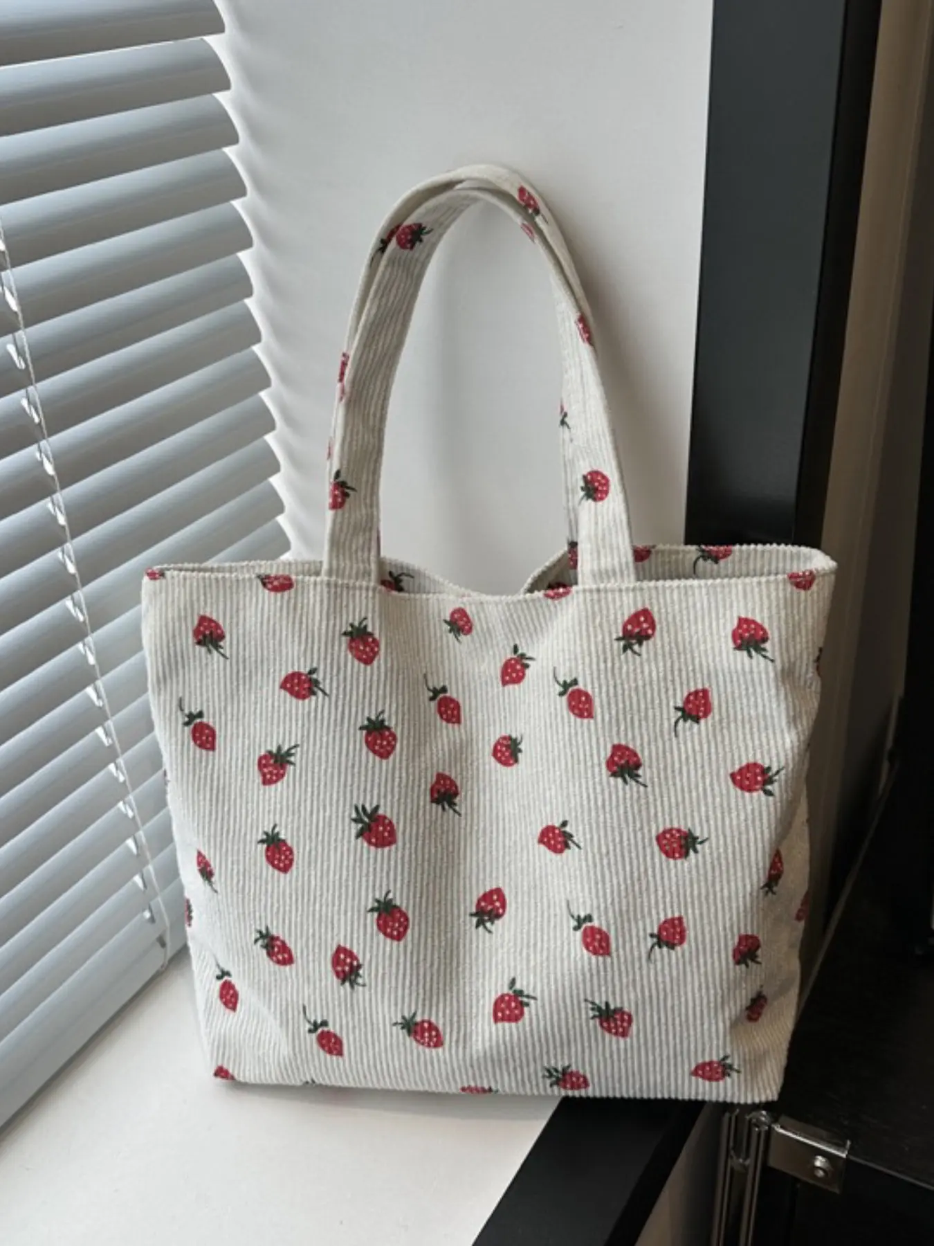 Strawberry Print Handbag, Cute Style Shoulder Bag, Fashion Multifunctional Women's Crossbody Bag, Fashionable Crossbody Bag, Plaid, Ideal for Beach School Work Daily Use, Cute Bags