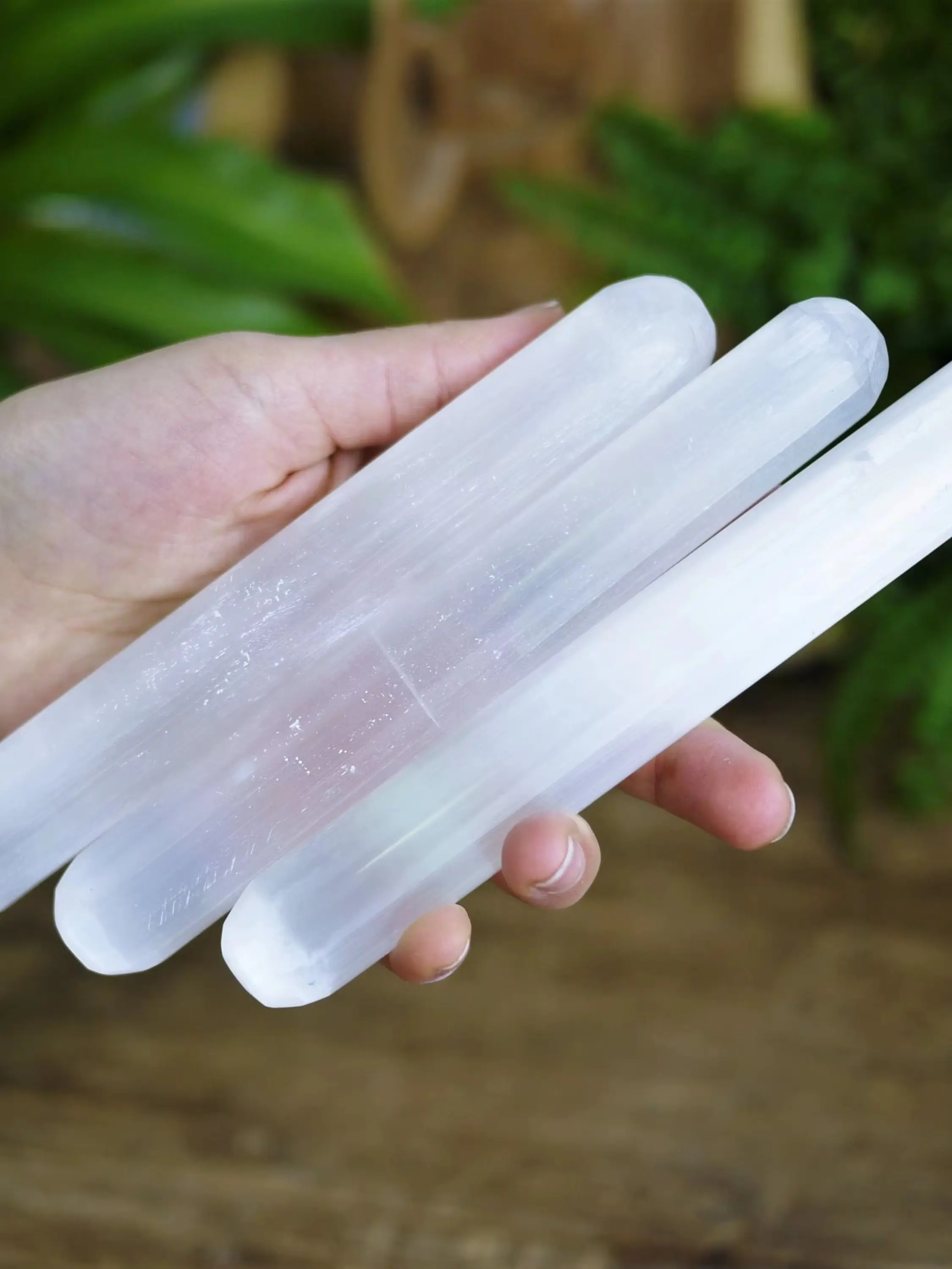 1PC Natural Morocco Selenite Wand With Healing & Calming Effects, High Energy Crystal, Unique Crystals, Used For Cleansing And Protection Sou, Natural Stone Decor, Crystal Decorative Ornaments