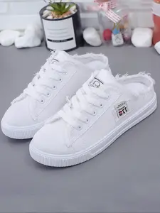 1 pair of stylish flat casual walking shoes in white, black, and blue—versatile, easy to wear, and suitable for all seasons