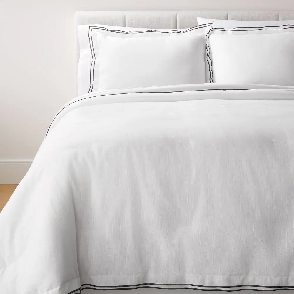 Threshold Studio McGee 100 Cotton Slub Solid Comforter Set with 2 Standard Merrrow Stitch Zipper Shams, 2 Standard Shams, Comforter
