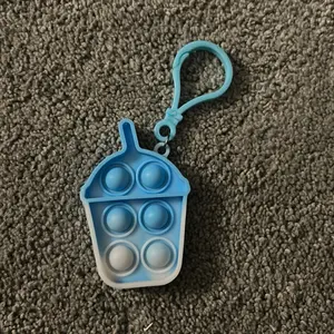 Blue Pop It Keychain - Fun Stress Relief Toy with 6 Bubbles for Kids and Adults - Perfect for Anxiety Relief and Entertainment