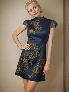 Women's Fashion Retro New Chinese Short Qipao Dress, Floral Pattern, Long Sleeve, Zipper Design, Spring & Fall Party Wear