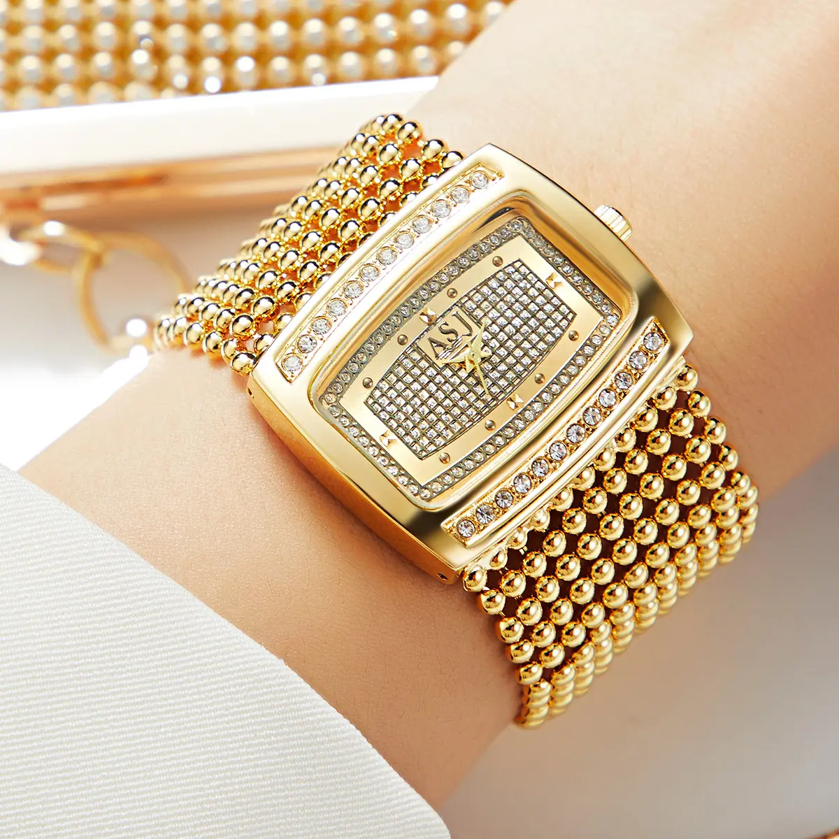 Luxury women's watch Elegant diamond set unique creative quartz watch for women