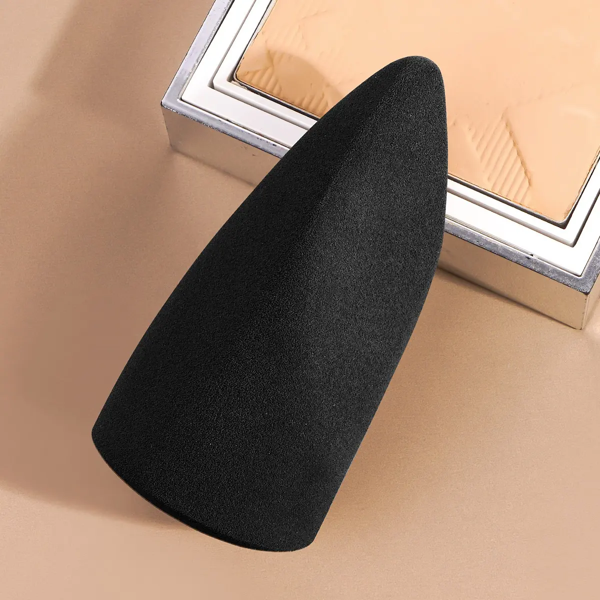 Maange Makeup Sponge, Beauty Sponges, Beauty Tool for Flawless Application, Essential Cosmetic Accessory, Perfect for Foundation and Concealer, Makeup Friendly