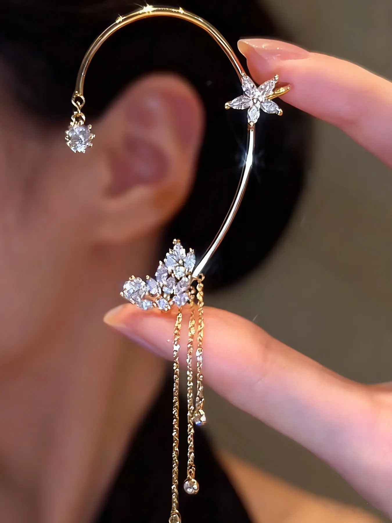 Elegant Starry Fringe Ear Cuff Clip, Star and Fringe Earrings, Rhinestone Wheat Earring Studs No Piercing, Versatile Daily Wear Jewelry for Parties, Ear Cuffs Non Piercing