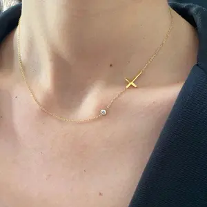 Gold Small Simple Sideways Cross Pendant Chain Choker Necklace Personalized Cute Present Jewelry for Women Crystal Bowknot Stainless Steel Elegant Design