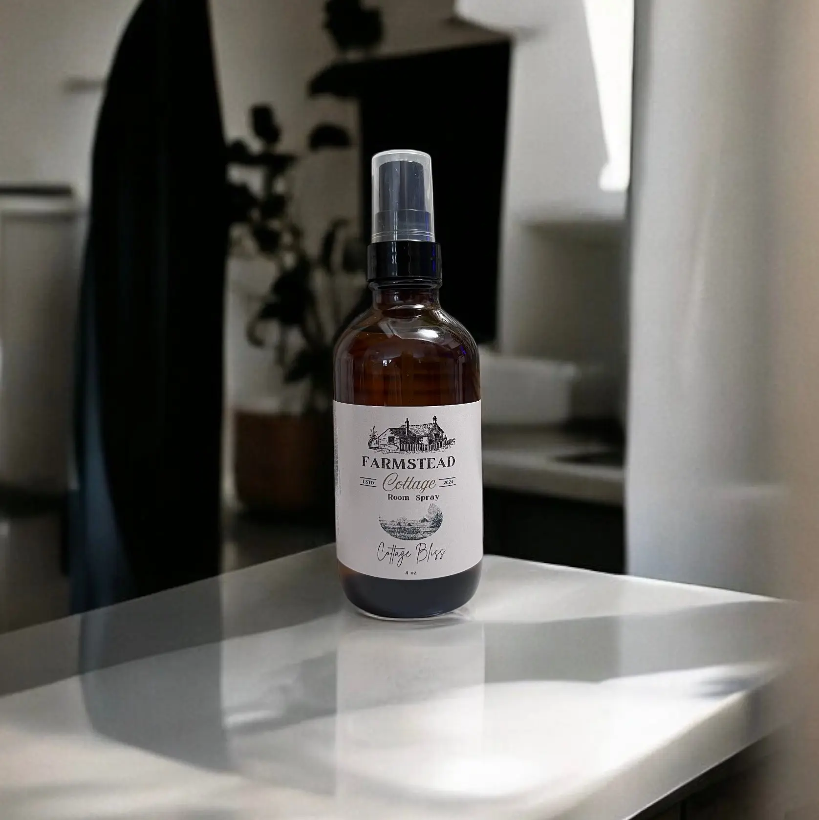 Cottage Bliss Room Spray - Comforting Cocoa Butter Cashmere scent for a Calming and Relaxing Ambiance in Your Home