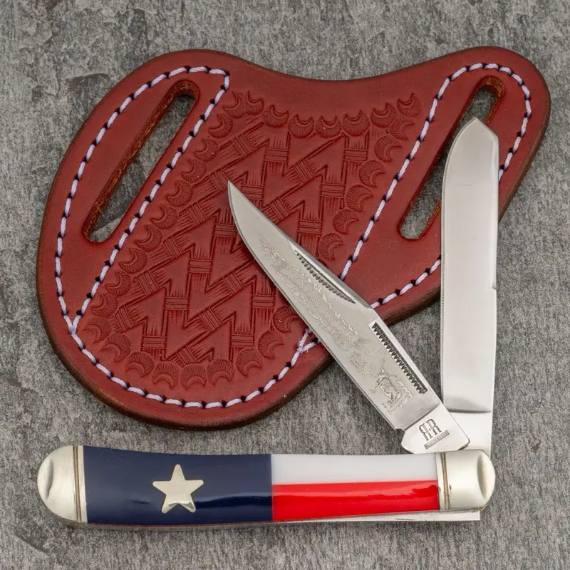 Slanted leather sheath with Texas flag trapper