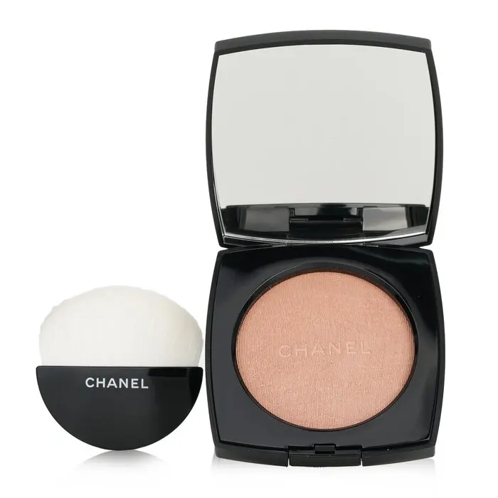 Chanel Poudre Lumiere Highlighting Powder - # 20 Warm Gold 8.5g/0.3oz Chanel Poudre Lumiere Highlighting Powder - # 20 Warm Gold 8.5g/0.3oz