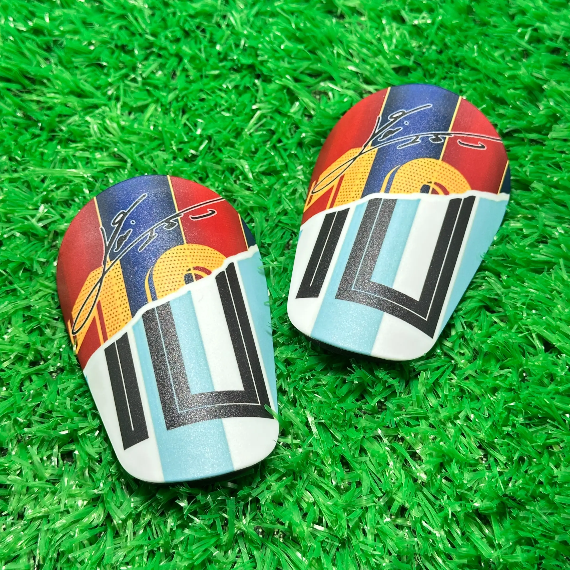 Standard Leg Guard Pad 10x6cm, Shin Guards, Comfortable Fit Design, Suitable for Adults & Teens, Ideal for Sports Protection