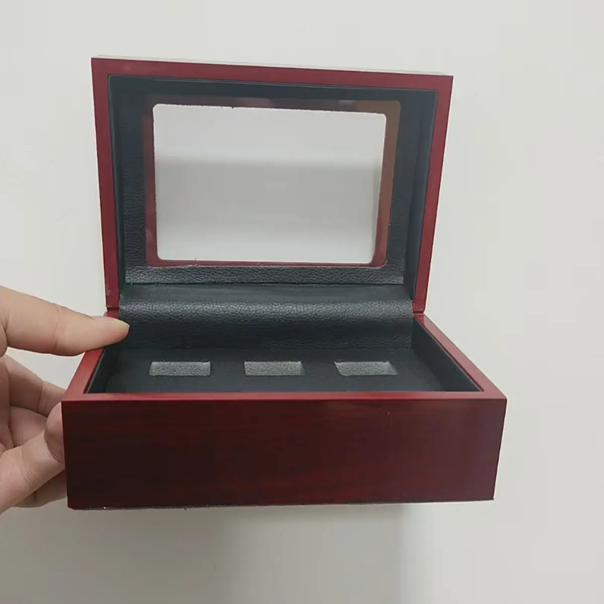6-hole box and box