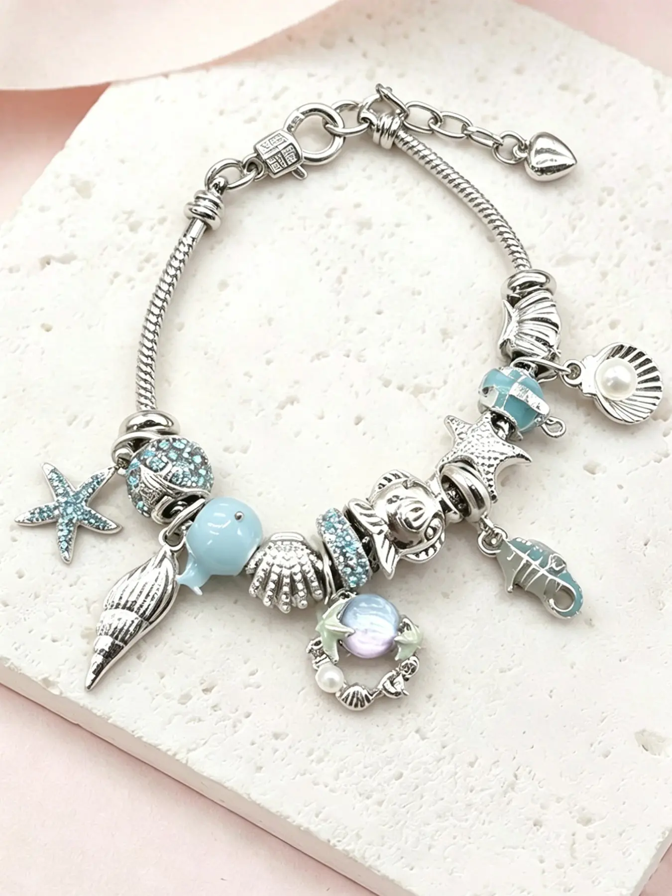 Oceanic Blue Summer Bracelet with Rhinestones, Starfish & Seashell Charms, Boho Style Beaded Band, Bohemian Detachable Wristband, Daily Wear Jewelry, Gift for Holidays, Fashionable Bangles