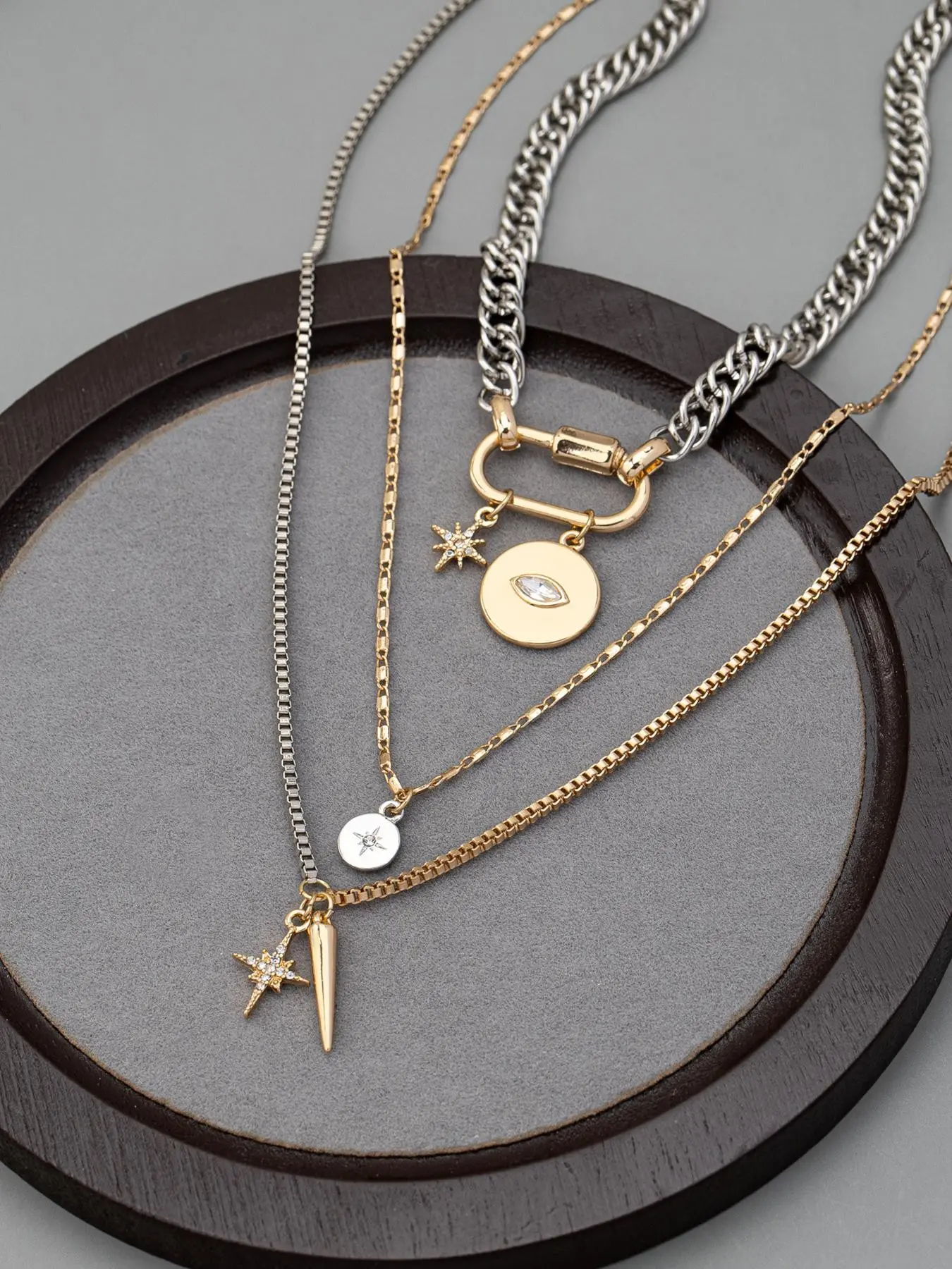 Demon Eye Multi-Layer Necklace, Dangling Charms Necklace, Unique Chain Design, Exaggerated Fashion Jewelry, Bohemian Style, Plated, Women's Accessory, Eye Pendant Necklace, Fashionable Jewelry Accessories
