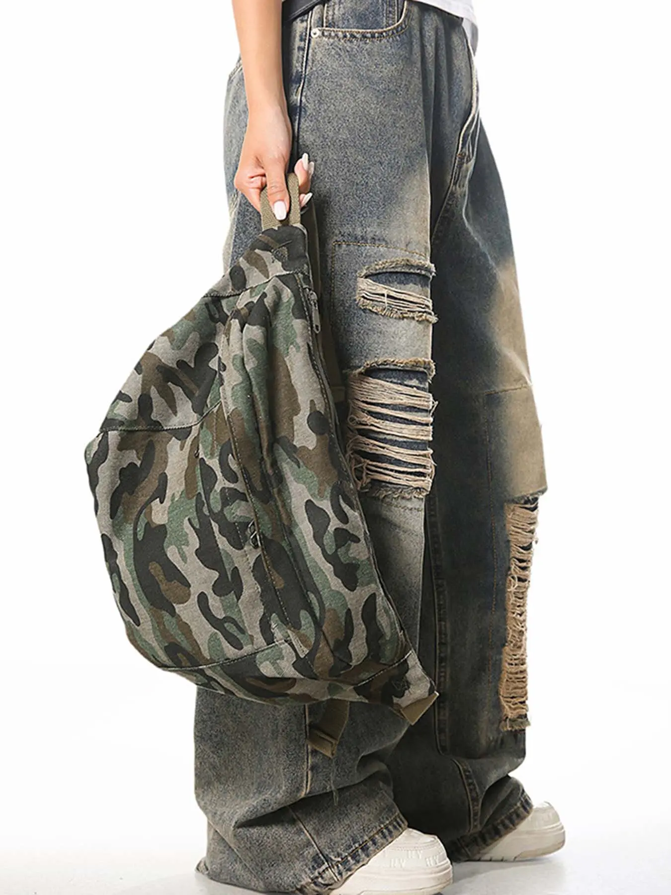 Street functional style camouflage shoulder bag, Versatile shoulder bags, trendy camouflage crossbody chest bag, outdoor travel shoulder bag, casual versatile suitable for daily travel, shopping, etc., Tactical crossbody bag