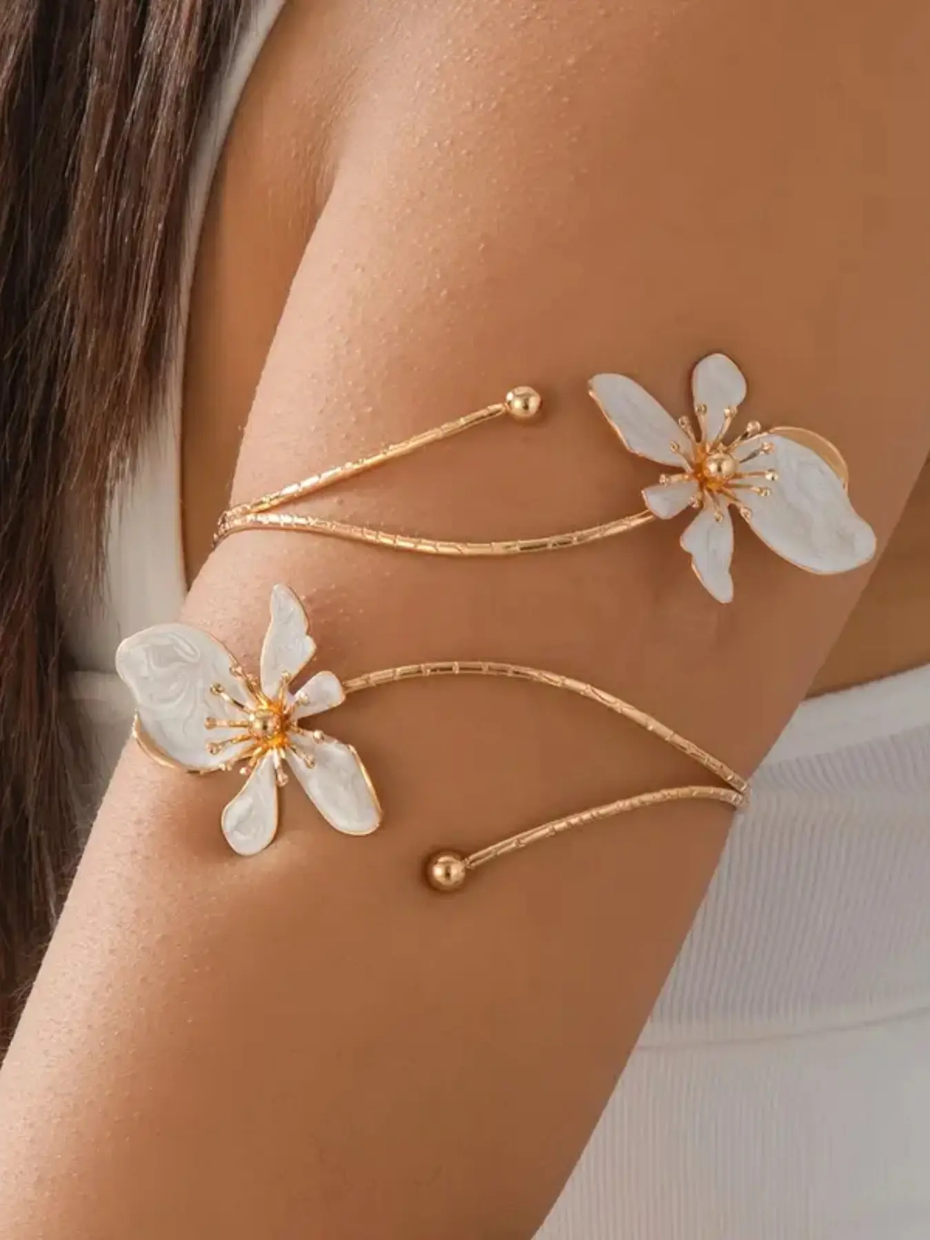 Elegant Floral Open Cuff Armlet, Adjustable Bangle for Women and Girls, Versatile Jewelry, Casual Trendy Jewelry, Summer Dainty Jewelry, Perfect as a Birthday Gift, Trendy Fashionable Accessories, Fashionable Bracelet