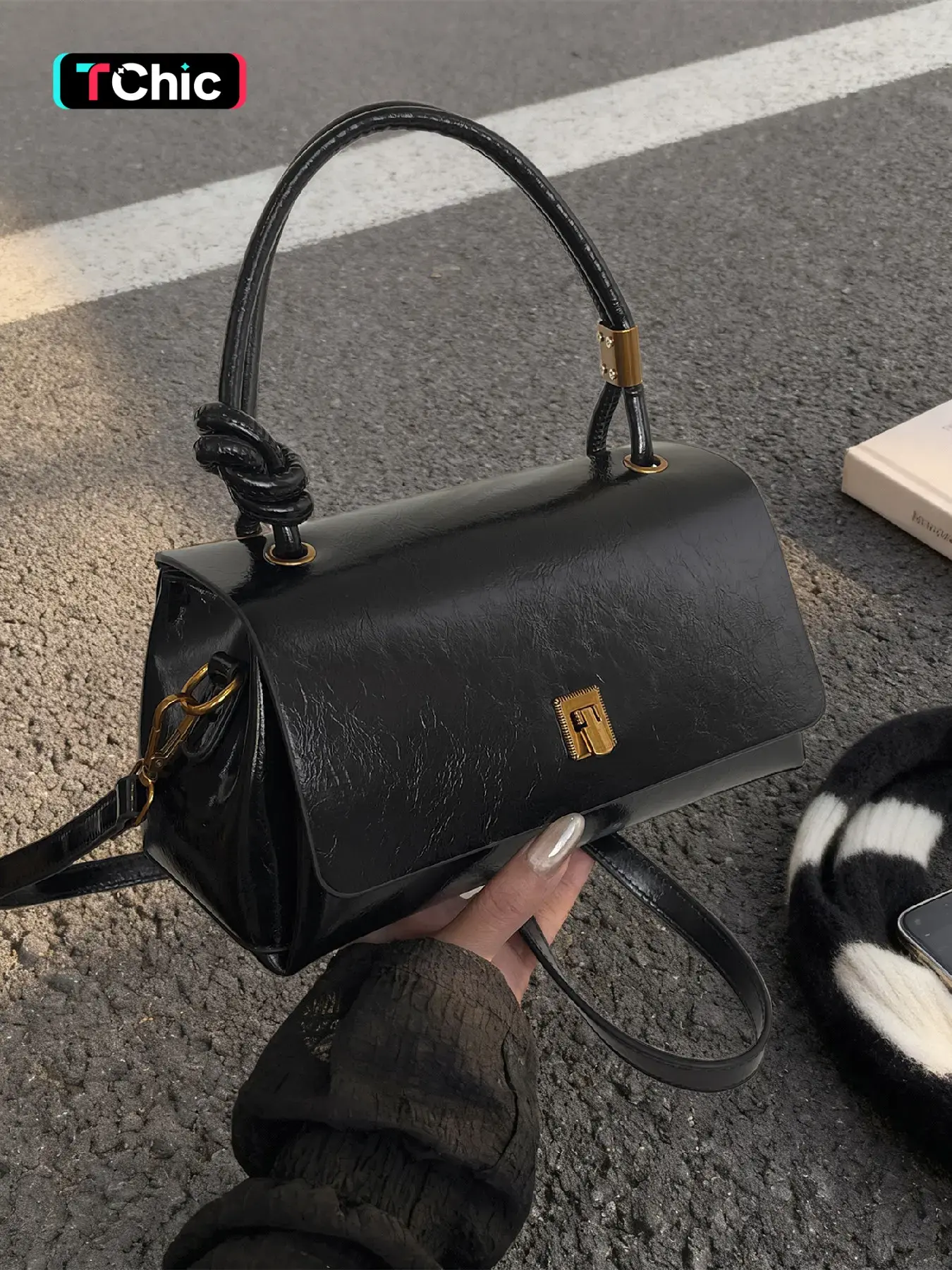 Vintage Versatile Flap Closure Practical Handbag, Single Shoulder Crossbody Bag, Ideal for Daily Use, Work, Commuting, Fashionable Flap Bag, Casual Commuting Bag