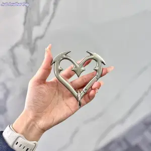 2026 NEW Valentineday Heartbreaker Carabiner Gothic Heart-Shaped Metal Keychain Heavy Duty Bold Design Zinc Alloy Perfect for Keys Bags Statement Fashion Accessories