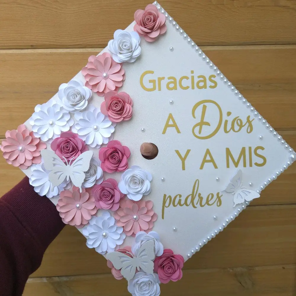 birrete Roses Decor Rose Flowers Flores grad cap topper graduation graduacion decoración
