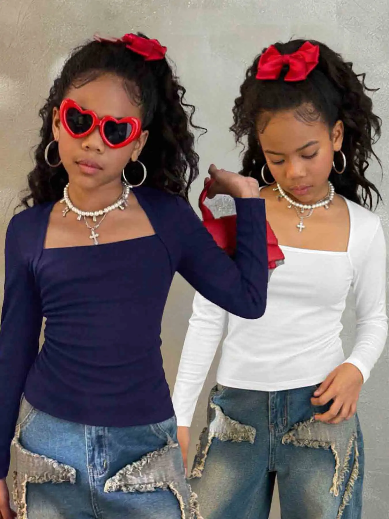 2-piece set of girls' solid color knitted long-sleeve base layer tops. Casual and comfortable, simple and versatile, can be worn as an inner or outer layer, machine washable and dry cleanable. Casual Fashion Style Sets Clothes Kids