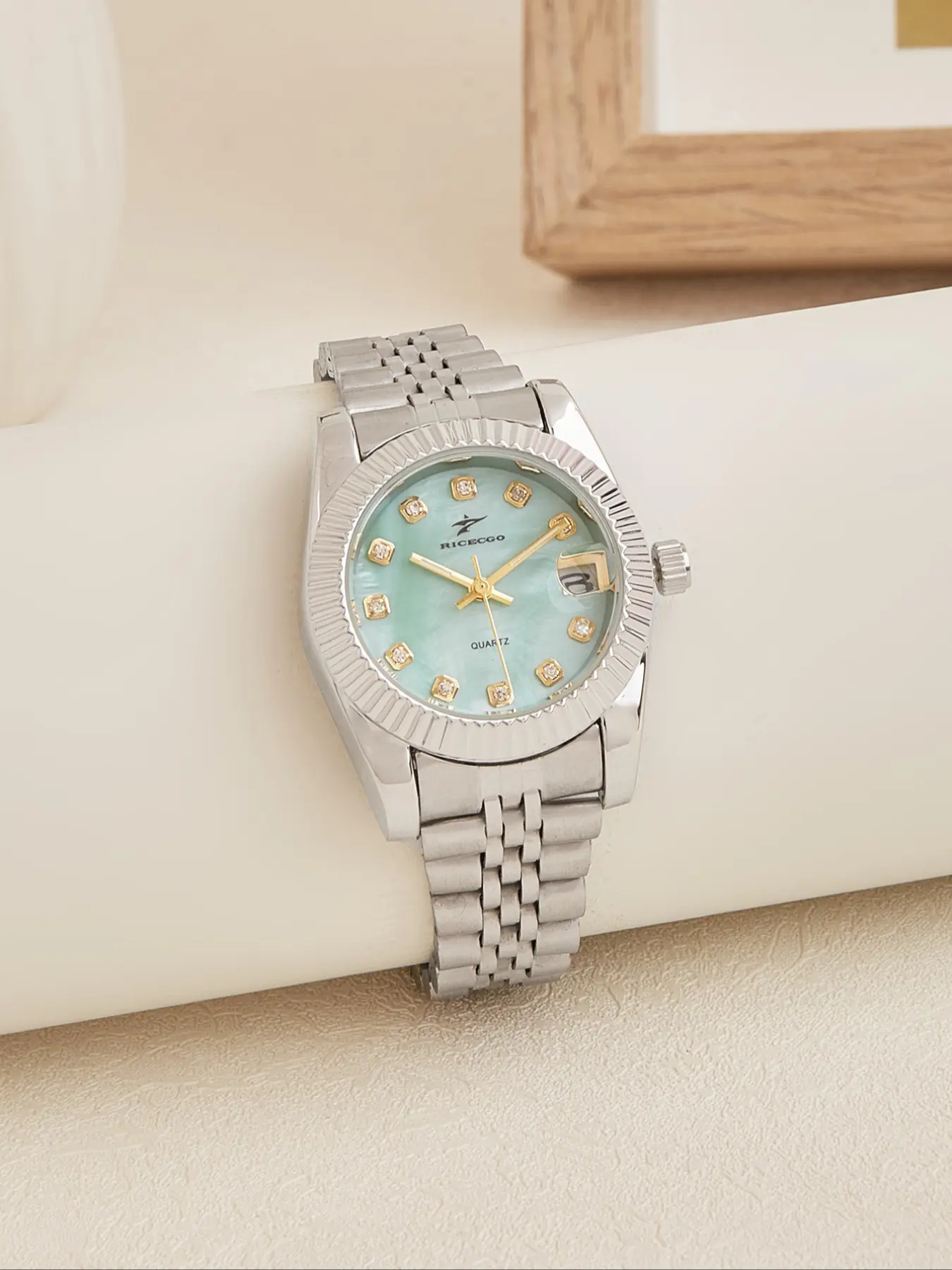 Mother'sday Gifts, Elegant Quartz Watches for Women, Stylish Round Dial Watches with Accurate Date Display, Perfect Gift with Box for Her, Quartz Analog Watch, Elegant Wristwatch, Fashionable Analog Watch