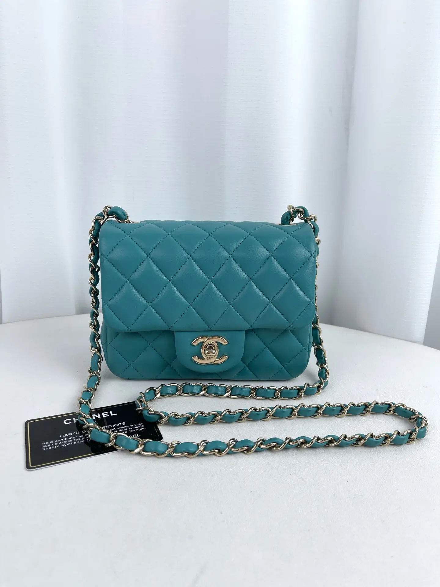 Pre-owned CHANEL Green Lambskin Mini Classic Square Flap Shoulder Bag 17 24429210
