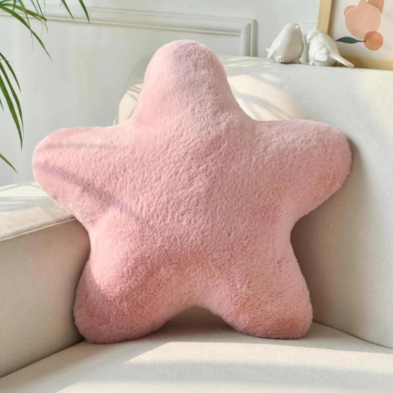 Star-Shaped Throw Pillow, Soft and Adorable Faux Rabbit Fur Decorative Cushion, Home Decorative Cushion, Perfect for Spring and Summer Sofa, Home Decor, A Delightful Spring Gift for Family and Friends