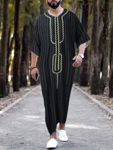 New Middle East Muslim Robe Modesty Thobe Men's Arabic Ethnic Print Long One-Piece, Traditional Arab Clothing, Comfortable and Stylish