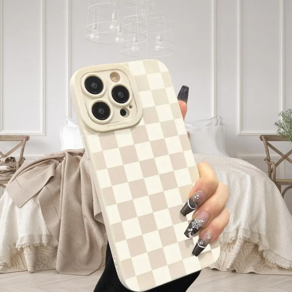 Checkerboard Pattern Handheld Phone Case for iPhone 11 12 13 14 17 Pro Max, Anti-Drop Shockproof Protection Accessory, Cream Total Protective Casing, Accessories