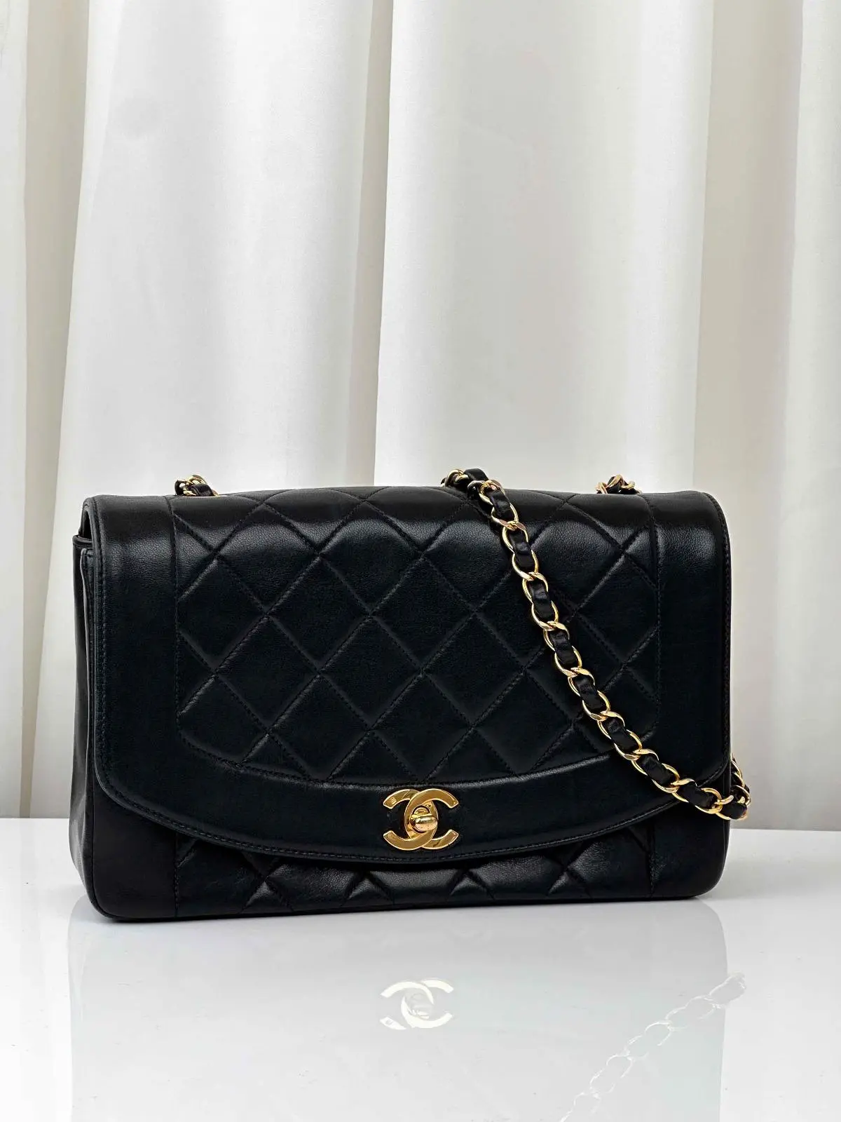 Pre-owned CHANEL As Shown Shoulder Bags Lambskin Diana 25 Black/Gold Hardware MR30062026B808