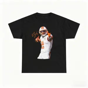 Emeka Ebuka  Rugby  Men Women Slightly Cropped Casual Classic 100% Cotton Unisex  Comfortable Everyday Wear  Men's Captain-Inspired Navy Round Neck  Loose  Carbon Heather  Sneaker Match  Graphic Christmas Party vibe Relaxed  Pocket  fit T-Shirt Bull Graph