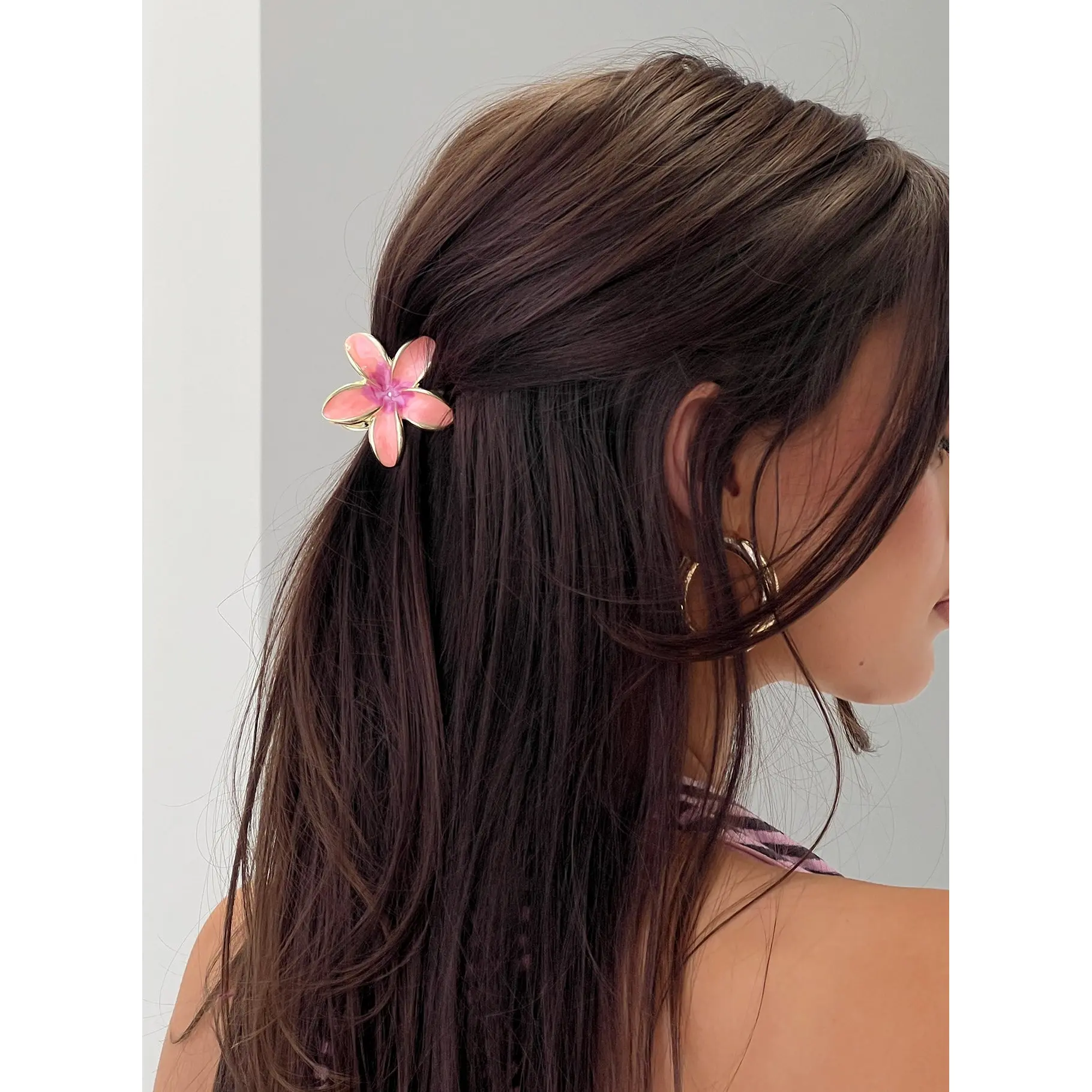 Zerah Flower Hair Clip Pink