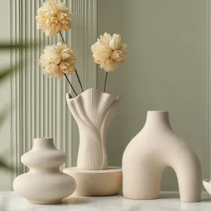 3-Piece Ceramic Vase Set, Fresh Style, Artistic Vibe, Unique Design, Flower Arrangement Vase, Vase Decoration, Decorative Display for Living Rooms, Foyers, Libraries, Water-Holdable