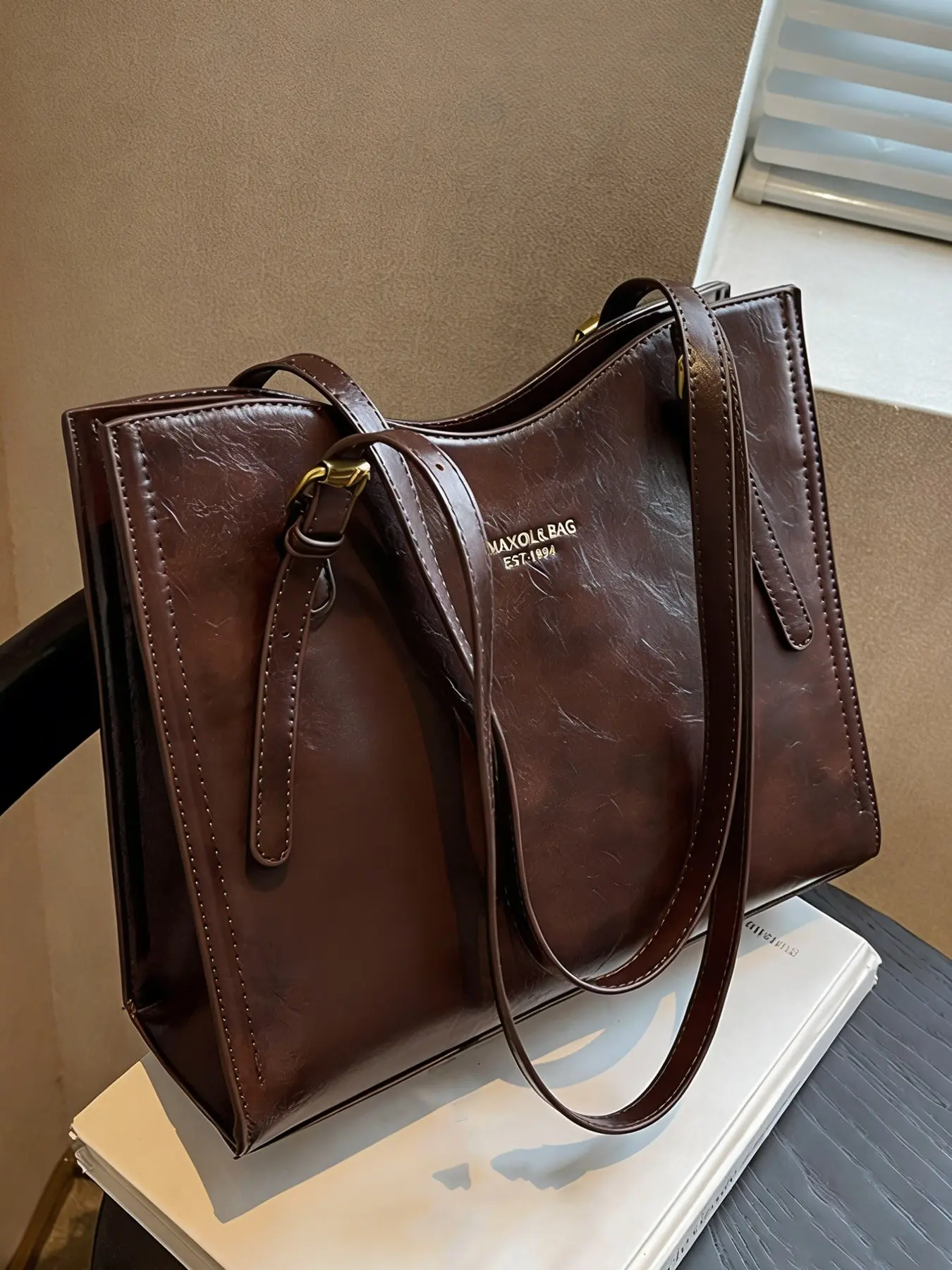 Elegant Women's Shoulder Bag, Large Capacity, Trendy Design, Suitable for Work, Commuting, Shopping, Dating, Stylish Handbag, Handbag Shoulder Purse, Elegant Commuter Bag, Fashionable Bags, Shoulder Purses Bag