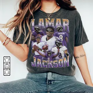 GILDAN Lamar Jackson Ravens Shirt 90s Vintage Football Fan Gift Unisex Christmas Present Casual Cotton Tee Classic Fit True to Size Made in USA