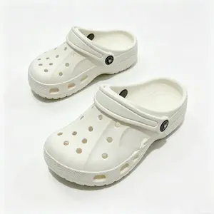 Retro White Clogs, Lightweight EVA Slip-On Shoes with Heel Strap, Comfort Footwear for All-Day Wear & Outdoor Activities