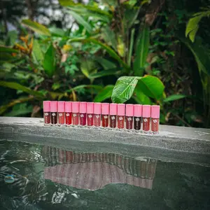 Creamy lip gloss Creamy lip gloss