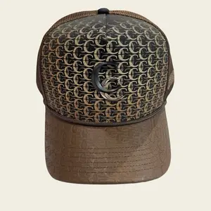 Gorra Cuadra Snapback Marrón CP008