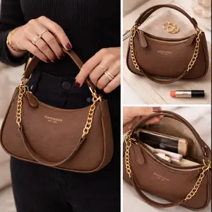 Trendy Single-Shoulder Crossbody Bag with an Adjustable Strap, Featuring a Chic Design Ideal for Casual Outings, Commuting, And Everyday Use. an Excellent Gift for Women Going Back to School Or for Parties, with a Stylish Textured End