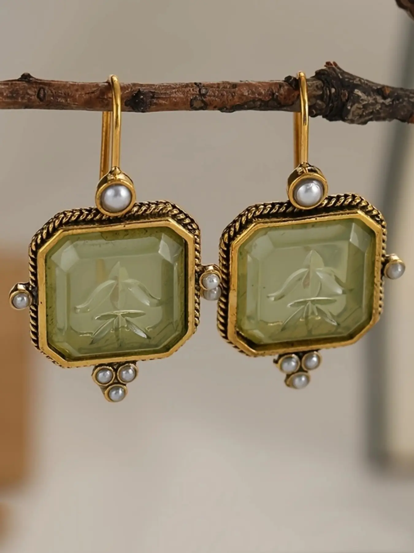 Vintage Square Pearl Embellished Pendant Earrings for Women, Unique Personality Jewelry, Fashion Enthusiasts' Favorite Earrings, High Quality Earrings, Elegant Minimalist Earrings, Fashionable Jewelry Accessories