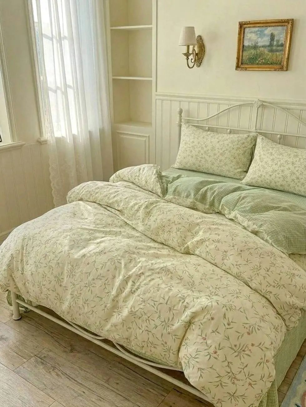 Vintage Pink Floral Duvet Cover Set, 3PCS Coquette Ruffle Lace Bedding with 2 Pillow Shams, Soft Polyester, All Season Bedroom Decor