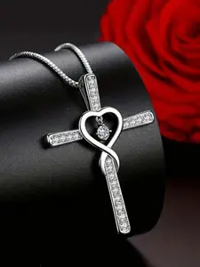 A trendy and fashionable cross pendant necklace, suitable for daily wear, vacation and dating occasions, and also a surprising and exquisite small gift