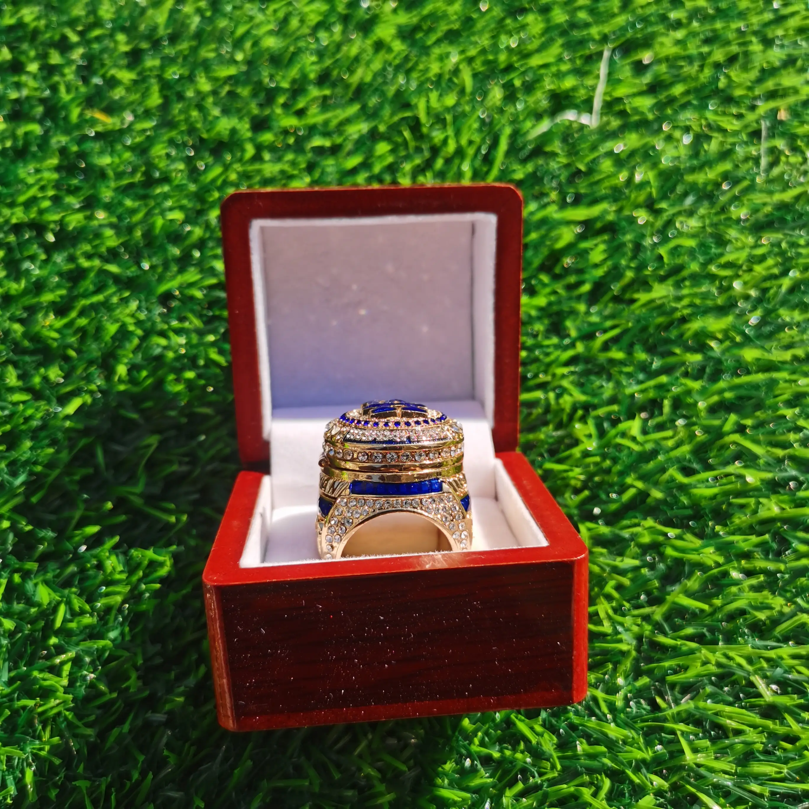 2024 New Baseball Championship Ring #5 with Wooden Display Box - Suitable for baseball enthusiasts, awarding ceremonies, gifts, and commemorative purposes, used for showcasing fashion and achievements