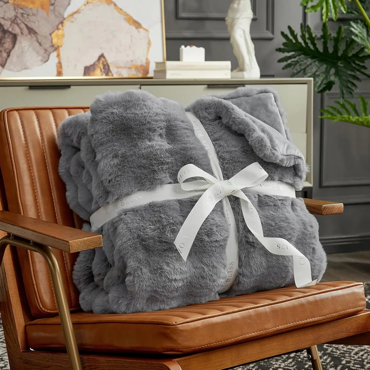 Macinso Gift Box for Women with Faux Rabbit Fur Blanket – Luxury Cozy Gift Set for Mom, Wife, Friends & Loved Ones