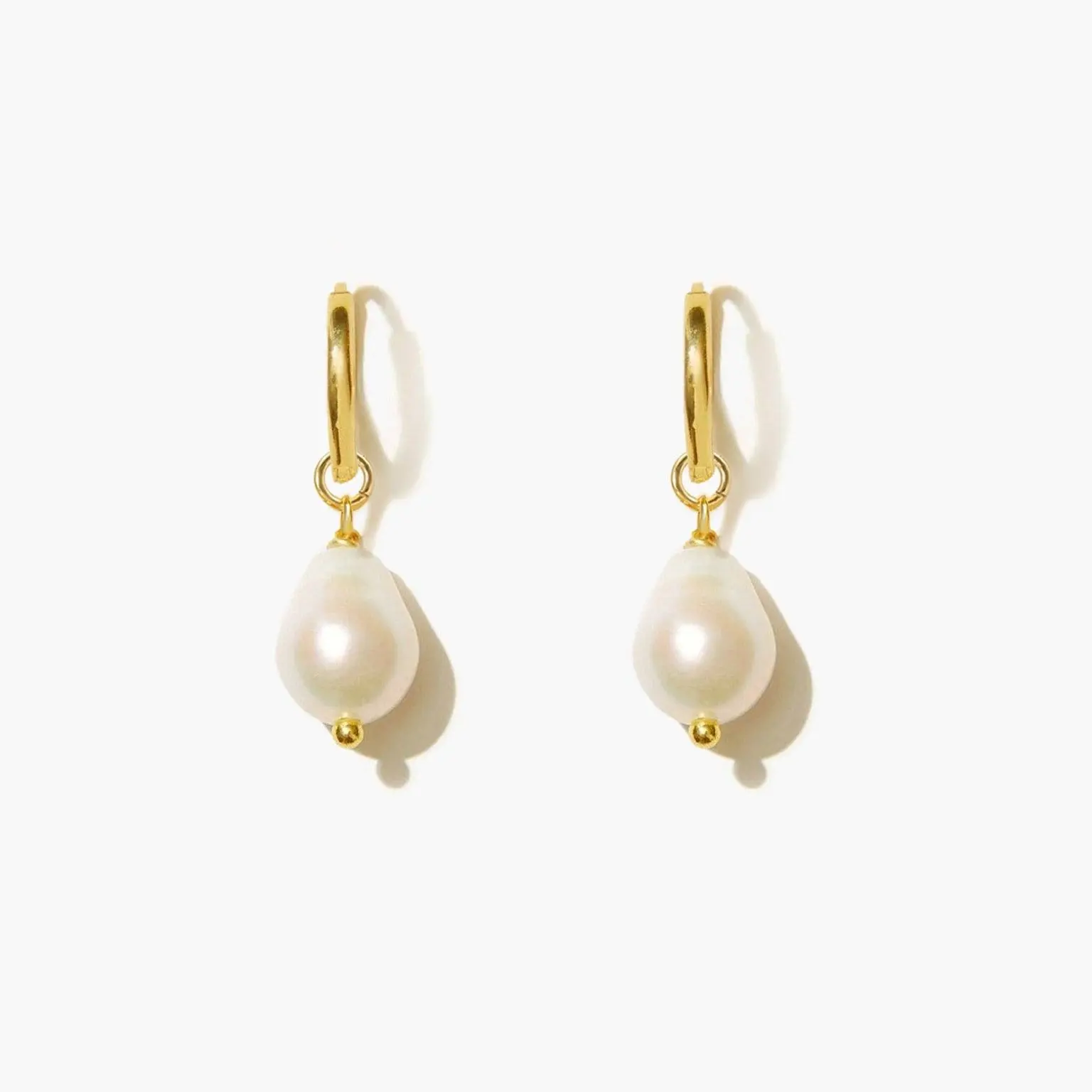 en route 18K Gold Plated Pearl Hoop Earrings in Gold, Elegant Hoop Design Featuring Natural Pearls, Versatile Statement Jewelry for Everyday Wear, Perfect for Layered or Solo Styling