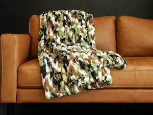 Hugs Camo Green Blanket Soft Fabric, Casual Style, Ideal for Throws