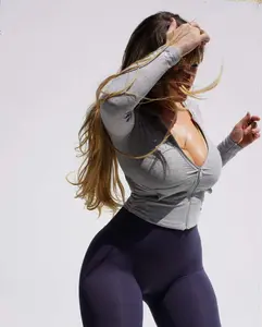 THE ESSENTIAL ZIP-UP