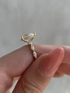 Luxury New Wedding Ring, Teardrop Pear Shape Diamond Engagement Ring, European Style Moissanite Rings, Elegant Engagement Ring, High-End Fashion Accessory